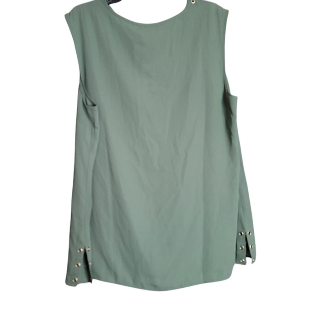 JM Collection Green V-Neckline Grommet-Trim Top XXL - Picture 2 of 12